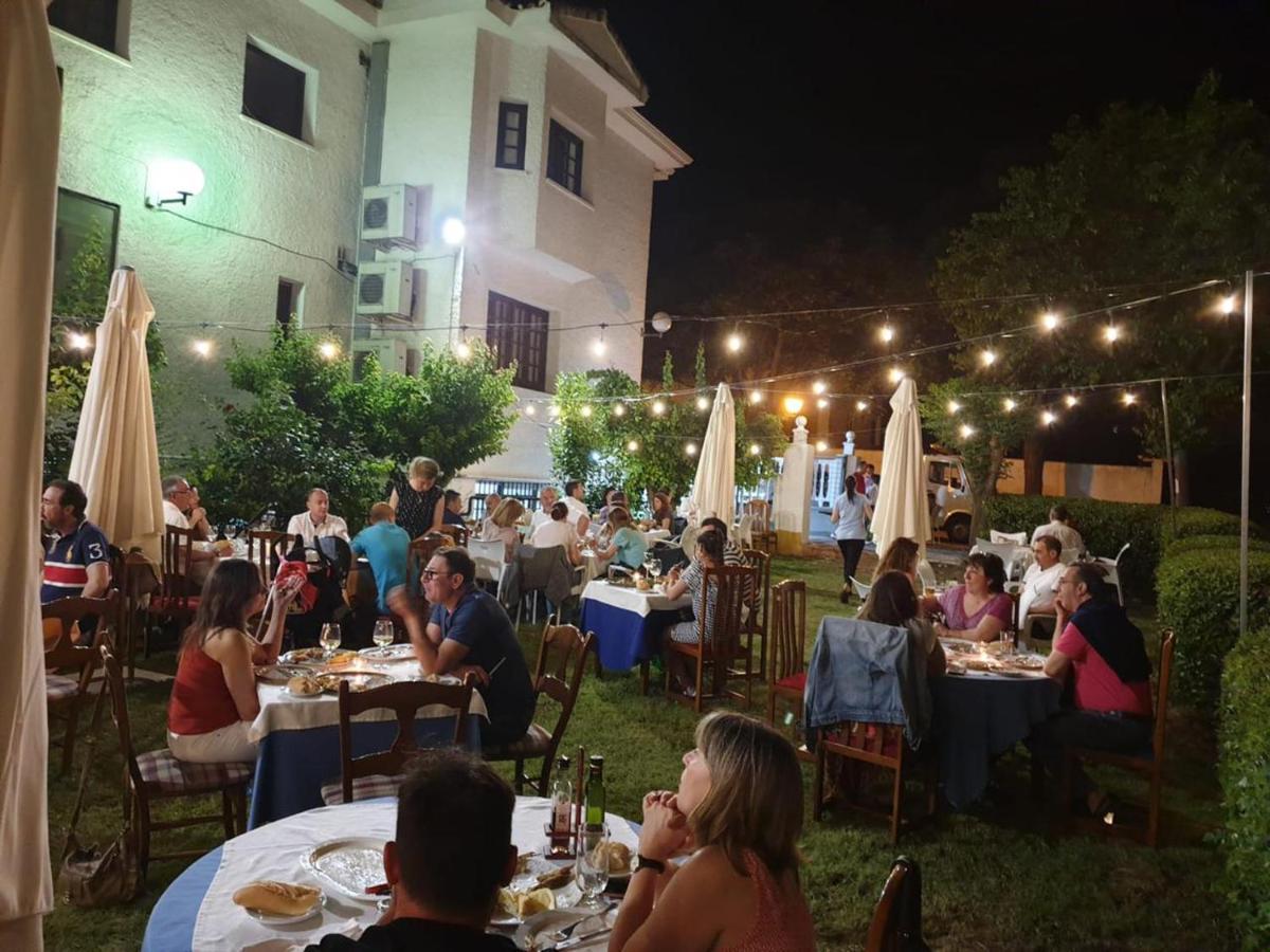 Hostal Asador Julian Брунете Екстер'єр фото